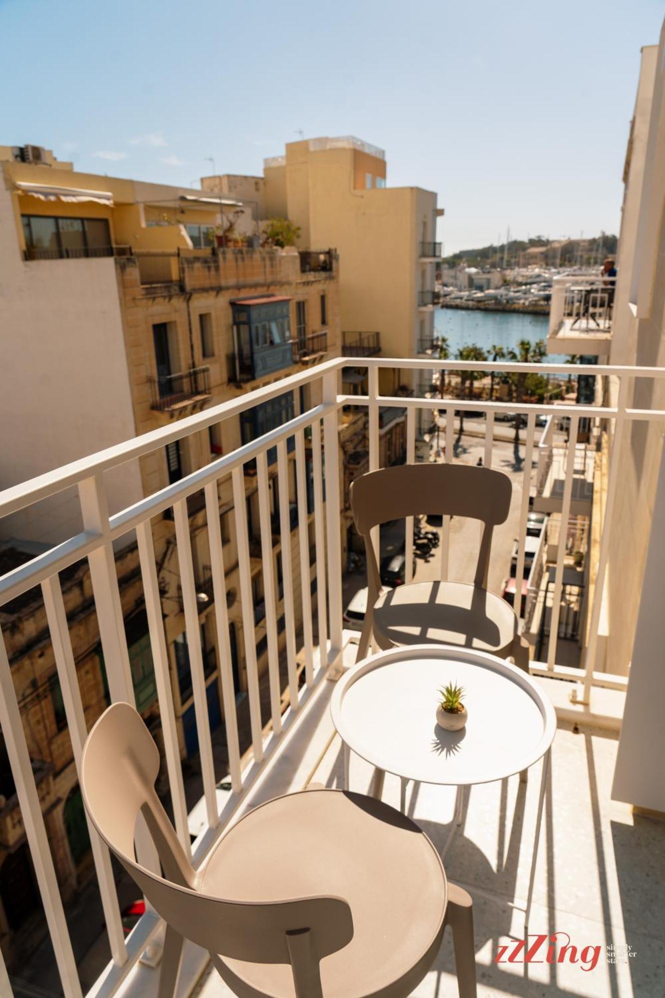 Stuart Rooms By Zzzing Gzira Buitenkant foto